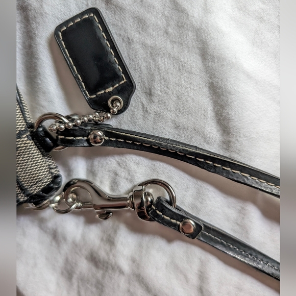 Vintage Coach Women's Signature Jacquard Monogram Small Wristlet, Black - Picture 8 of 11